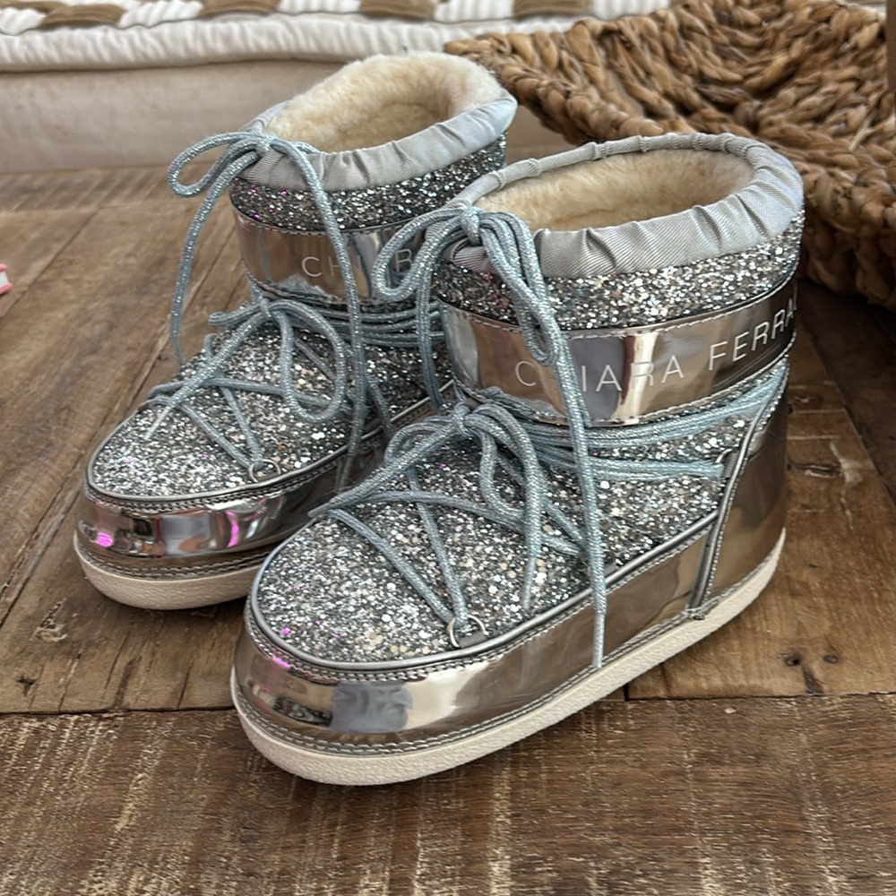 Chiara Ferragni Silver Glitter Moon Boots